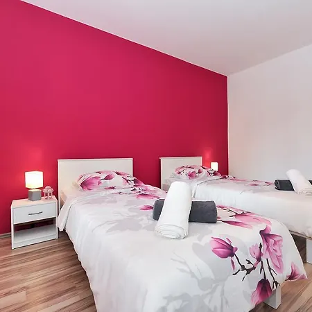Blue Sun Aurora Apartman Zára